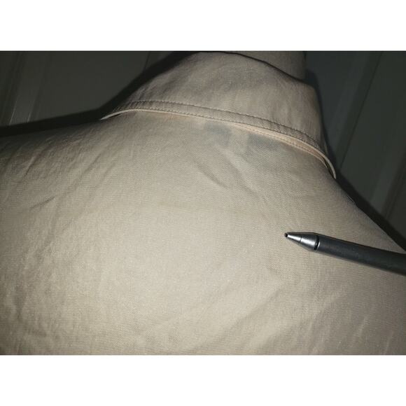 Vince Women’s Small Cream Button-Up Blouse Boxy Fit Lightweight Fluid Top - Picture 10 of 13